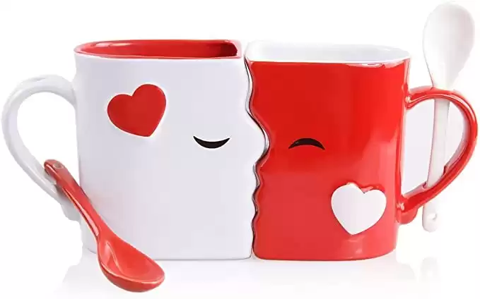 Long Distance Relationship Kissing Mugs Set