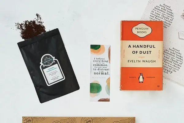 COFFEE & VINTAGE BOOK CLUB